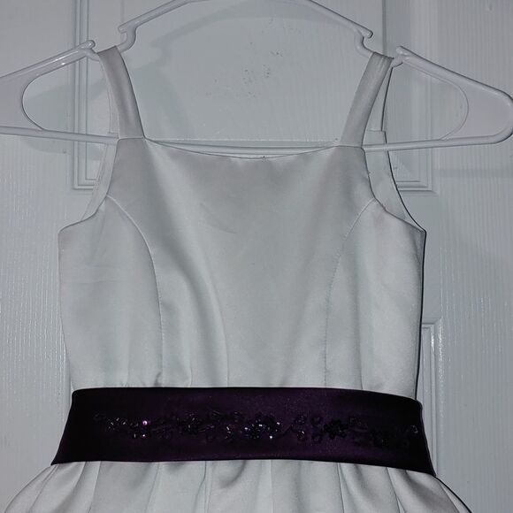 David's Bridal All-over satin tea-length ball gown flower girl  dress Sz 6 - Picture 3 of 11